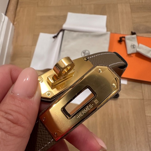 Hermes Kelly 18 Belt Etoupe Epsom leather with gold hardware - Picture 7 of 14